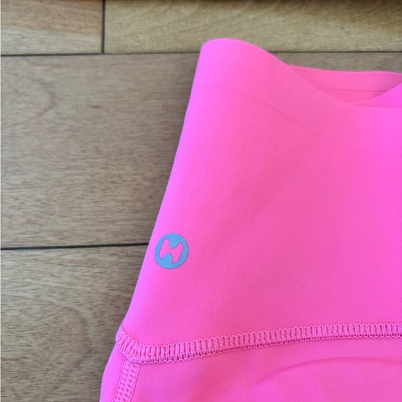 Set small Heyviva work out set. Has padding on the butt - Picture 5 of 7